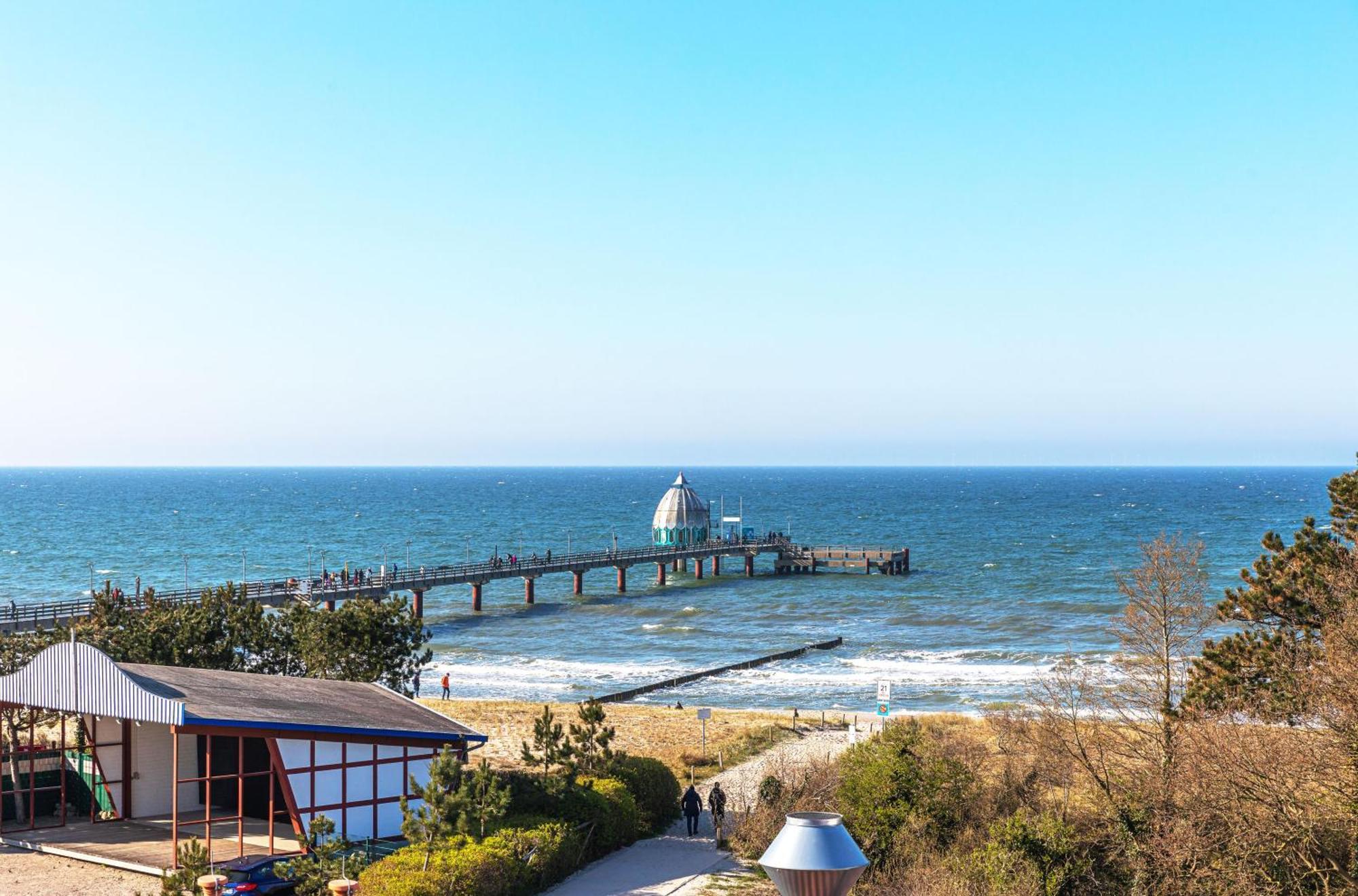 Leuchtturm An Der Seebruecke Zingst Kültér fotó